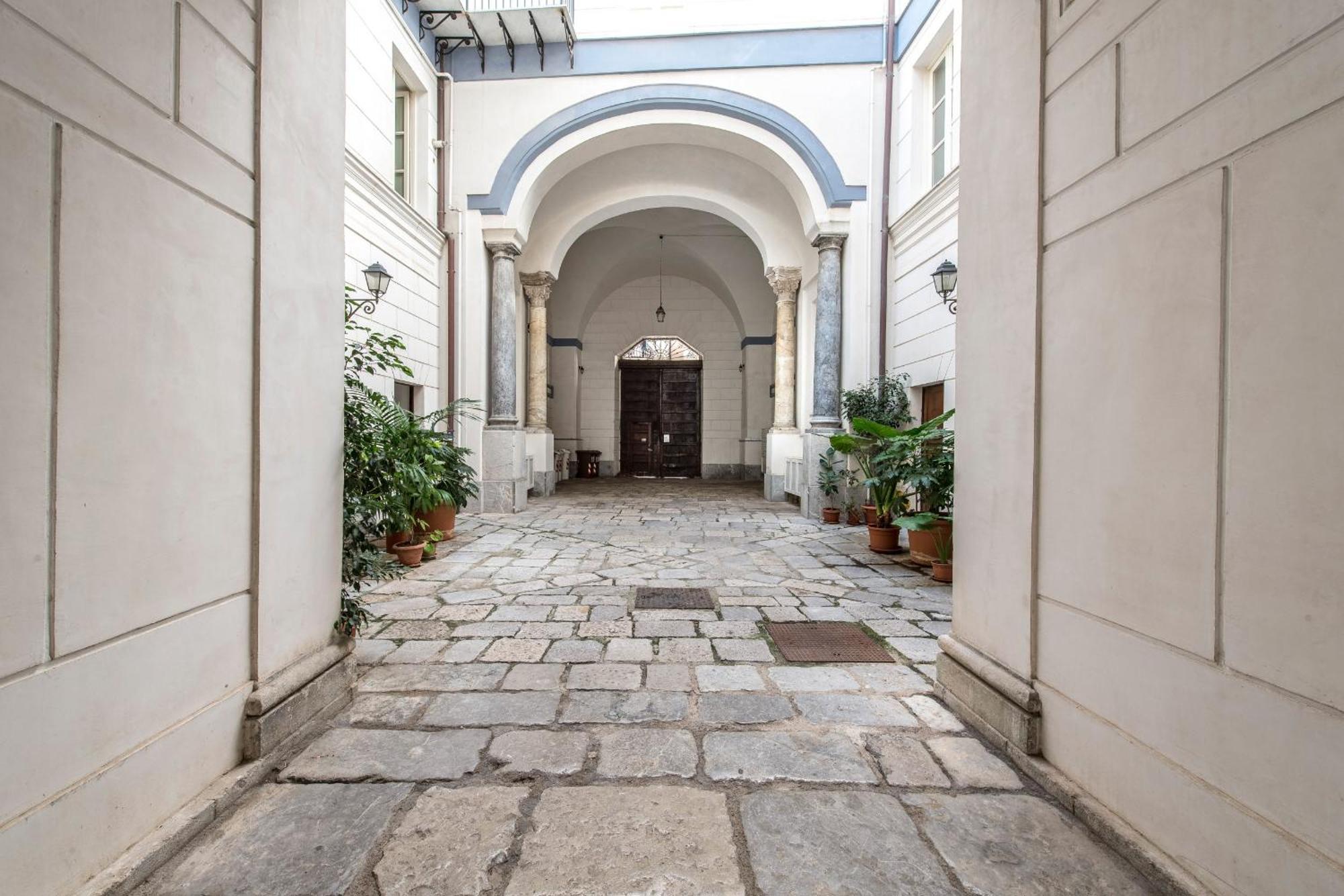 Palazzo Castrofilippo Apartment By Wonderful Italy Palerme Extérieur photo